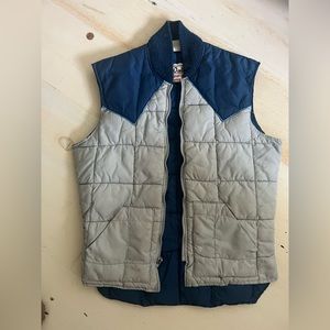 Vintage Walls puffer vest